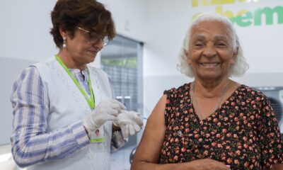 “Tomar vacina significa saúde, vida”, afirma Anita Pereira da Silva, de 87 anos, moradora da Vila Vida