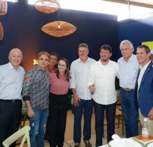 Caiado agradece parceria e união com prefeitos durante encontro com líderes municipais e empresários em Aparecida de Goiânia